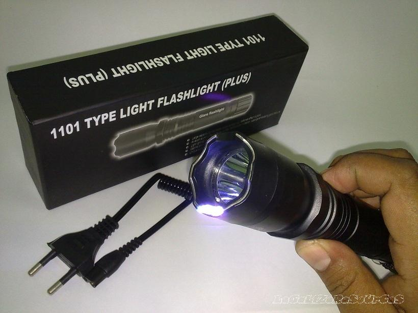 TORCH WITH ELECTRIC SHOCK SELF DEFENCE STUN GUN
