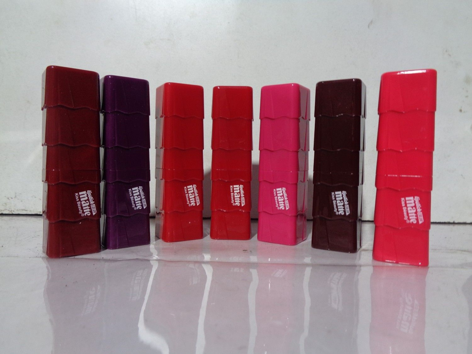 KISS BEAUTY MATTE LIPSTICK COLOR